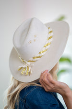 Baldiz White Palm Hat Gold Burst