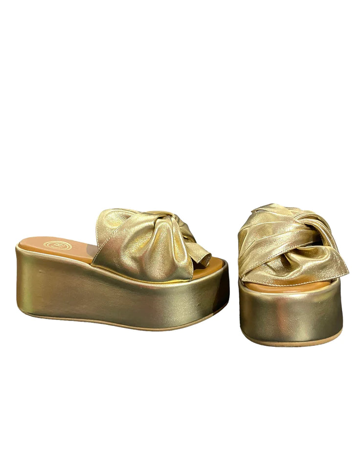 Camilla Benedetti Italia Wedge Metallic Gold