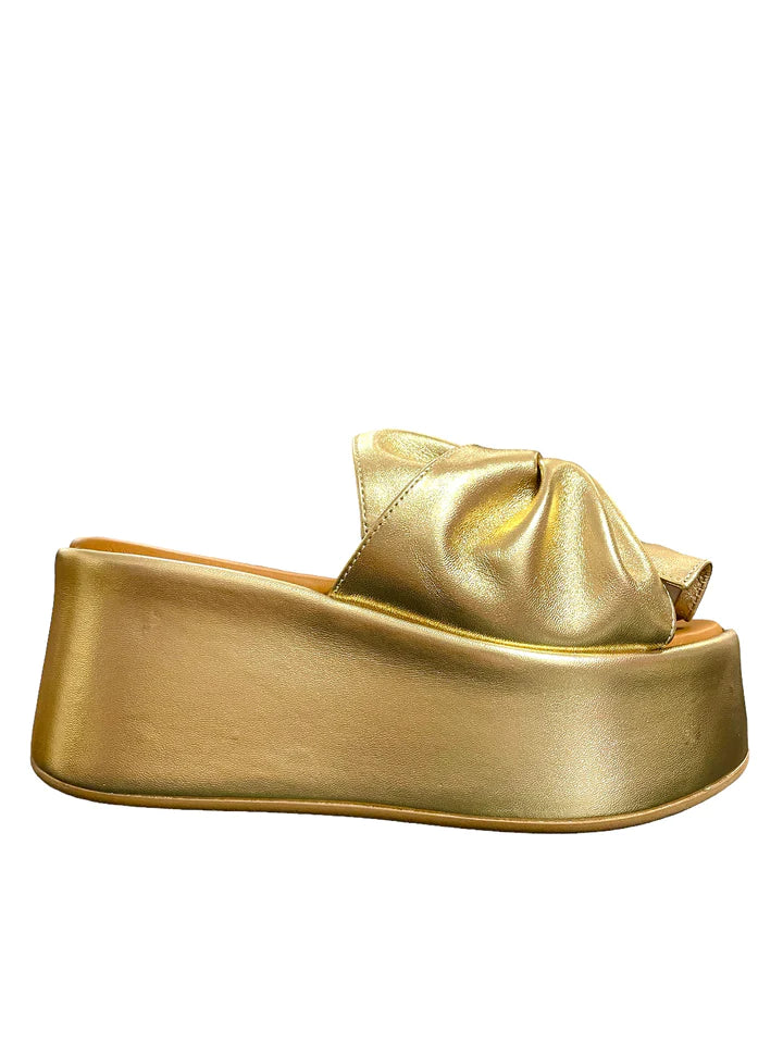 Camilla Benedetti Italia Wedge Metallic Gold